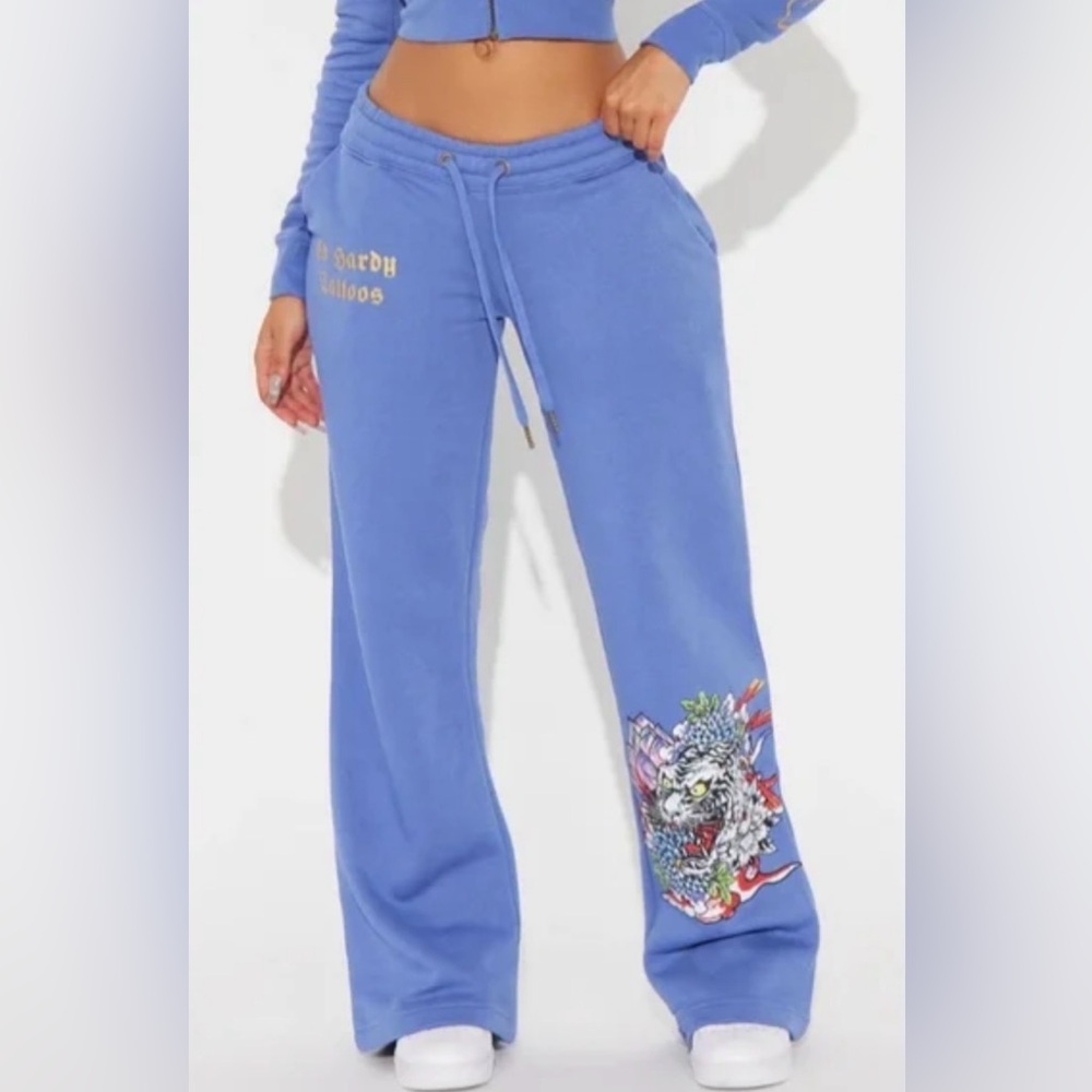 **SOLD ON MERCARI**Ed Hardy women’s sweatpants Size small Wide Leg White Tiger - Picture 1 of 6